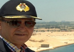 مميش : الإنتهاء من 50.8 % من أعمال التكريك بقناة السويس الجديدة